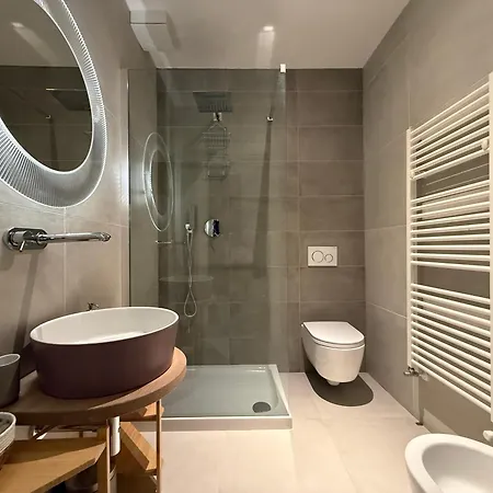 Atriumnove * ترييستي